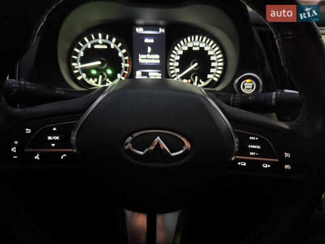 Чорний Інфініті Q50, об'ємом двигуна 1.99 л та пробігом 38 тис. км за 21500 $, фото 75 на Automoto.ua