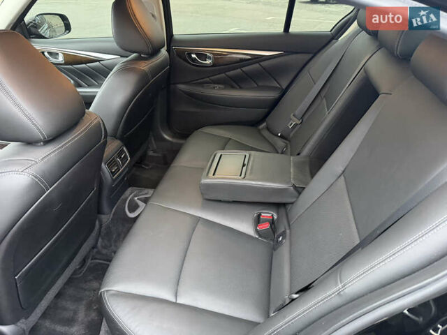 Чорний Інфініті Q50, об'ємом двигуна 1.99 л та пробігом 38 тис. км за 21500 $, фото 25 на Automoto.ua