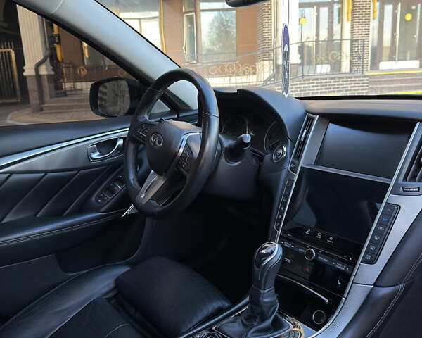 Чорний Інфініті Q50, об'ємом двигуна 3 л та пробігом 82 тис. км за 23000 $, фото 34 на Automoto.ua