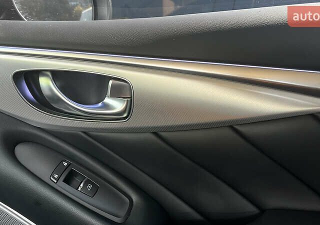 Черный Инфинити Q50, объемом двигателя 3 л и пробегом 55 тыс. км за 26750 $, фото 11 на Automoto.ua