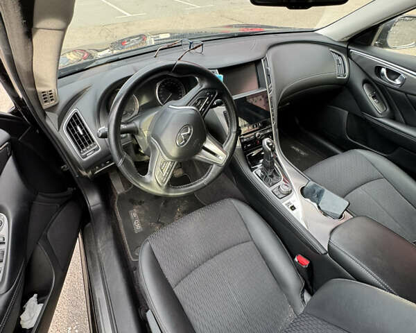 Черный Инфинити Q50, объемом двигателя 1.99 л и пробегом 66 тыс. км за 20000 $, фото 16 на Automoto.ua