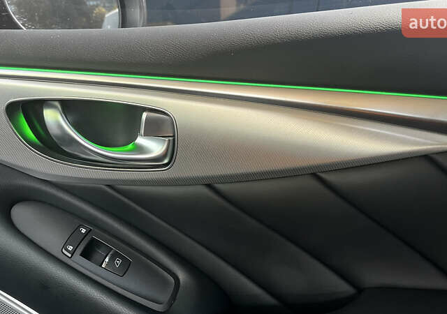 Черный Инфинити Q50, объемом двигателя 3 л и пробегом 55 тыс. км за 26750 $, фото 13 на Automoto.ua