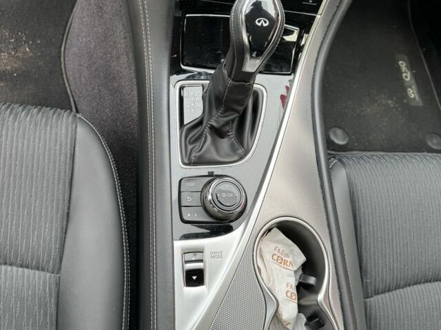 Черный Инфинити Q50, объемом двигателя 2 л и пробегом 66 тыс. км за 20000 $, фото 12 на Automoto.ua