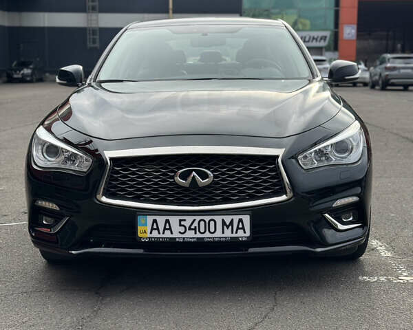 Черный Инфинити Q50, объемом двигателя 1.99 л и пробегом 66 тыс. км за 20000 $, фото 1 на Automoto.ua