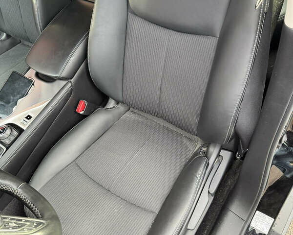 Черный Инфинити Q50, объемом двигателя 1.99 л и пробегом 66 тыс. км за 20000 $, фото 14 на Automoto.ua