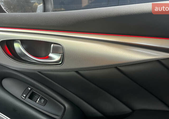 Черный Инфинити Q50, объемом двигателя 3 л и пробегом 55 тыс. км за 26750 $, фото 14 на Automoto.ua