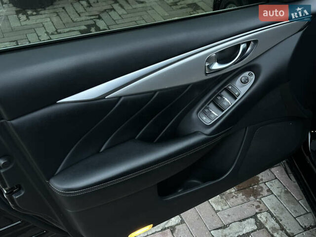 Чорний Інфініті Q50, об'ємом двигуна 3 л та пробігом 105 тис. км за 19700 $, фото 11 на Automoto.ua