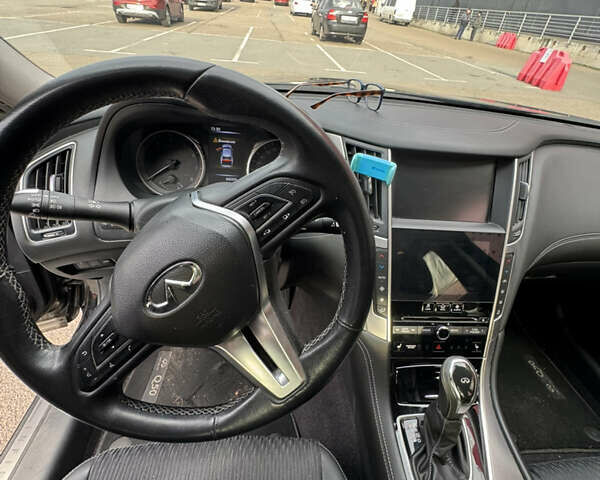 Черный Инфинити Q50, объемом двигателя 1.99 л и пробегом 66 тыс. км за 20000 $, фото 10 на Automoto.ua