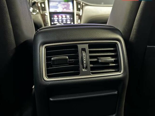 Черный Инфинити Q50, объемом двигателя 1.99 л и пробегом 69 тыс. км за 25500 $, фото 44 на Automoto.ua