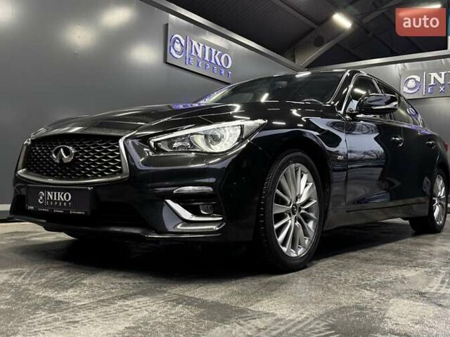 Черный Инфинити Q50, объемом двигателя 1.99 л и пробегом 69 тыс. км за 25500 $, фото 1 на Automoto.ua
