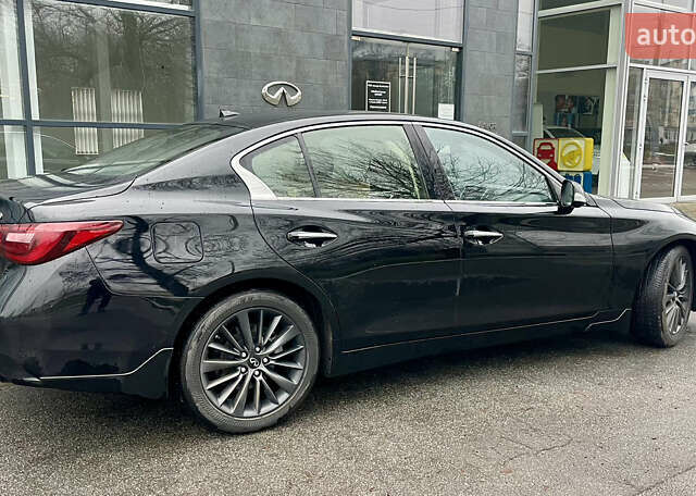 Черный Инфинити Q50, объемом двигателя 3 л и пробегом 21 тыс. км за 23500 $, фото 5 на Automoto.ua