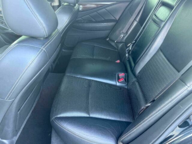 Черный Инфинити Q50, объемом двигателя 3 л и пробегом 71 тыс. км за 5400 $, фото 11 на Automoto.ua