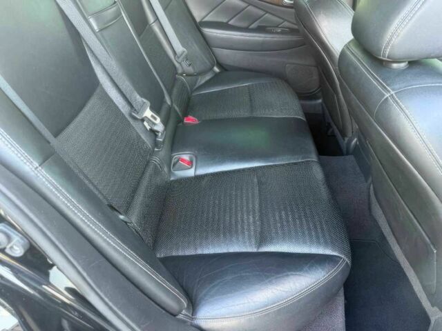 Черный Инфинити Q50, объемом двигателя 3 л и пробегом 71 тыс. км за 5400 $, фото 10 на Automoto.ua