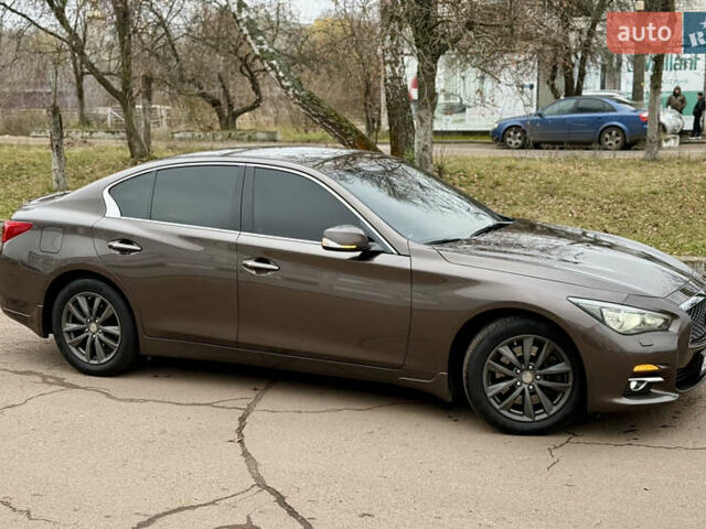 Коричневый Инфинити Q50, объемом двигателя 1.99 л и пробегом 236 тыс. км за 12850 $, фото 3 на Automoto.ua