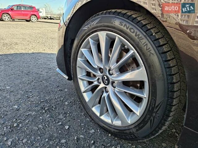 Коричневий Інфініті Q50, об'ємом двигуна 3 л та пробігом 76 тис. км за 17000 $, фото 14 на Automoto.ua