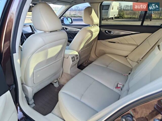 Коричневий Інфініті Q50, об'ємом двигуна 3 л та пробігом 76 тис. км за 17000 $, фото 24 на Automoto.ua