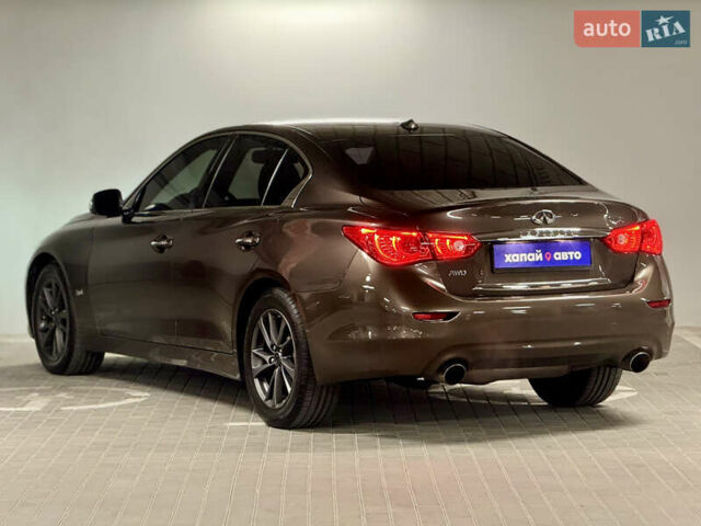 Коричневый Инфинити Q50, объемом двигателя 3 л и пробегом 98 тыс. км за 14800 $, фото 6 на Automoto.ua