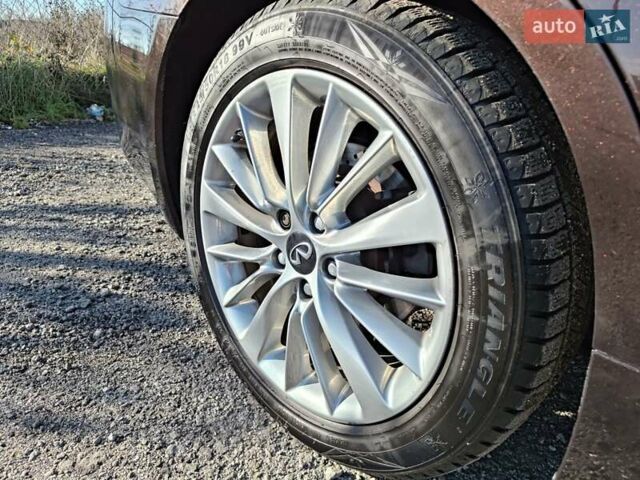 Коричневий Інфініті Q50, об'ємом двигуна 3 л та пробігом 76 тис. км за 17000 $, фото 11 на Automoto.ua