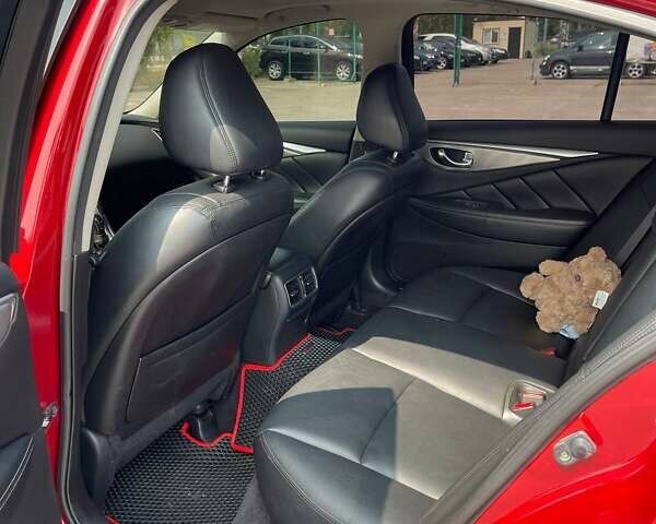 Червоний Інфініті Q50, об'ємом двигуна 3.7 л та пробігом 178 тис. км за 15999 $, фото 4 на Automoto.ua