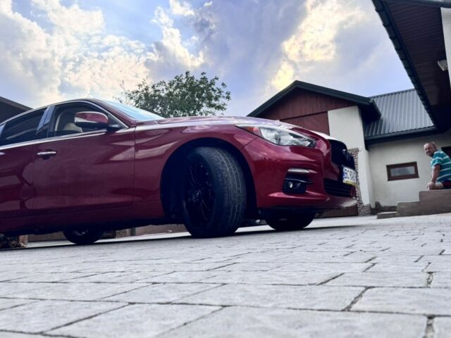 Червоний Інфініті Q50, об'ємом двигуна 2 л та пробігом 197 тис. км за 12300 $, фото 6 на Automoto.ua