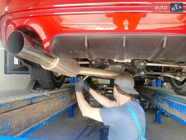 Красный Инфинити Q50, объемом двигателя 3 л и пробегом 75 тыс. км за 25499 $, фото 1 на Automoto.ua