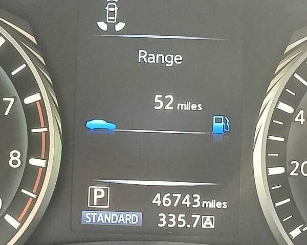 Красный Инфинити Q50, объемом двигателя 3 л и пробегом 75 тыс. км за 25499 $, фото 2 на Automoto.ua