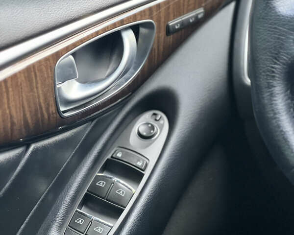 Инфинити Q50, объемом двигателя 3.7 л и пробегом 180 тыс. км за 13500 $, фото 10 на Automoto.ua