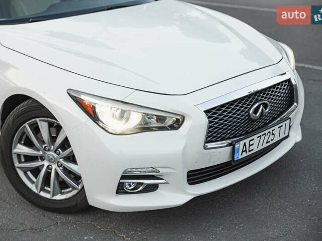 Інфініті Q50, об'ємом двигуна 3.7 л та пробігом 110 тис. км за 14000 $, фото 1 на Automoto.ua