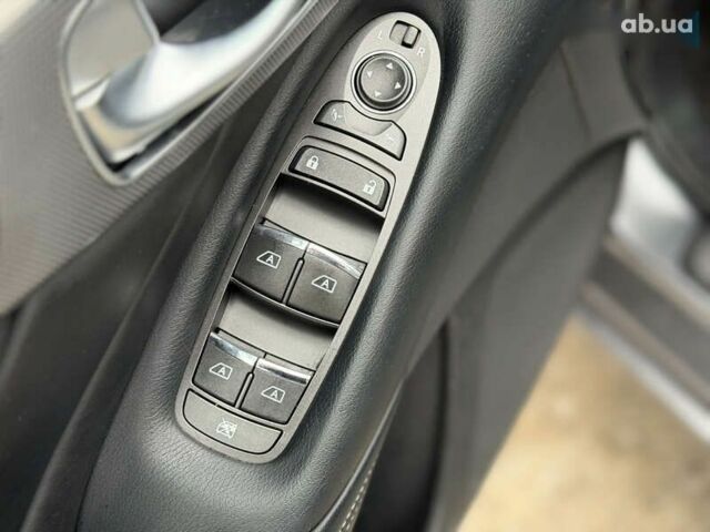 Інфініті Q50, об'ємом двигуна 2.1 л та пробігом 138 тис. км за 17500 $, фото 25 на Automoto.ua