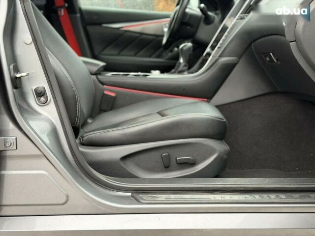 Інфініті Q50, об'ємом двигуна 2.1 л та пробігом 138 тис. км за 17500 $, фото 14 на Automoto.ua