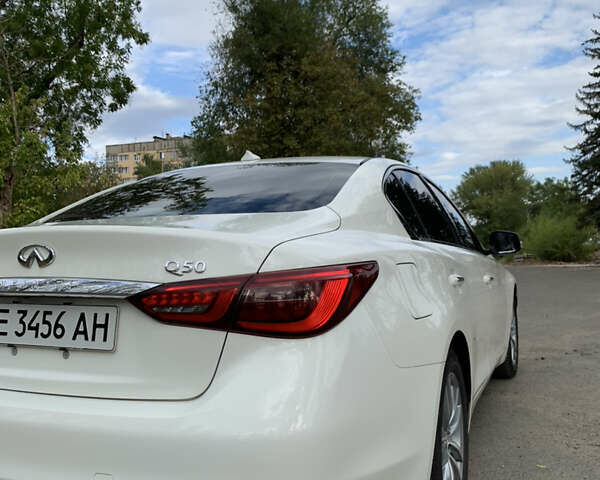 Інфініті Q50, об'ємом двигуна 1.99 л та пробігом 68 тис. км за 18800 $, фото 4 на Automoto.ua