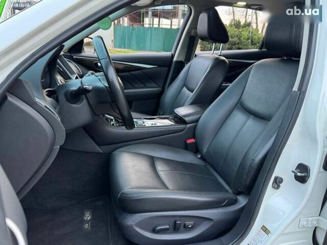 Інфініті Q50, об'ємом двигуна 3 л та пробігом 71 тис. км за 15990 $, фото 13 на Automoto.ua