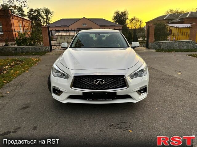 Инфинити Q50, объемом двигателя 2 л и пробегом 96 тыс. км за 19100 $, фото 3 на Automoto.ua