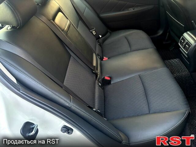 Инфинити Q50, объемом двигателя 2 л и пробегом 96 тыс. км за 19100 $, фото 8 на Automoto.ua