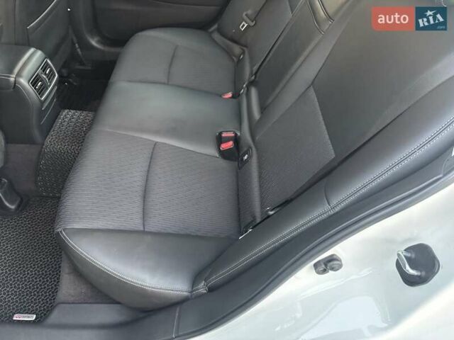 Инфинити Q50, объемом двигателя 1.99 л и пробегом 96 тыс. км за 19100 $, фото 9 на Automoto.ua