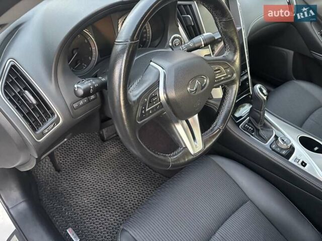 Инфинити Q50, объемом двигателя 1.99 л и пробегом 96 тыс. км за 19100 $, фото 12 на Automoto.ua