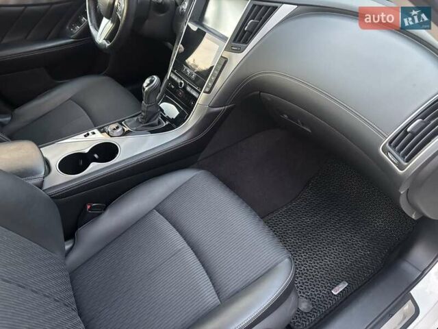 Инфинити Q50, объемом двигателя 1.99 л и пробегом 96 тыс. км за 19100 $, фото 7 на Automoto.ua