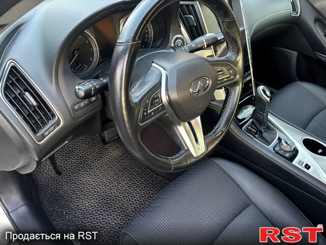 Инфинити Q50, объемом двигателя 2 л и пробегом 96 тыс. км за 19100 $, фото 10 на Automoto.ua