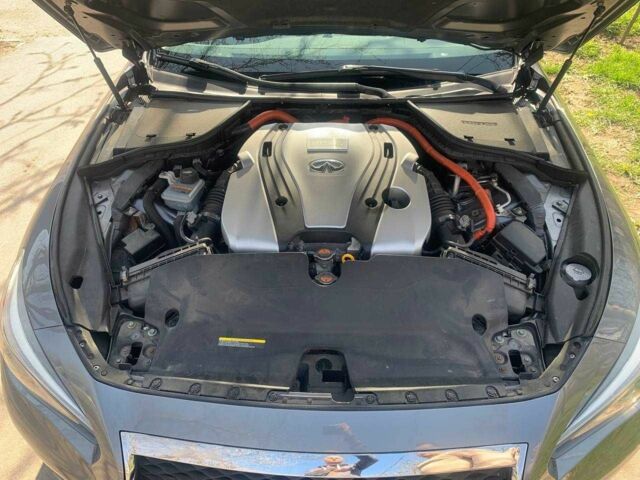 Сірий Інфініті Q50, об'ємом двигуна 0.35 л та пробігом 197 тис. км за 18500 $, фото 10 на Automoto.ua
