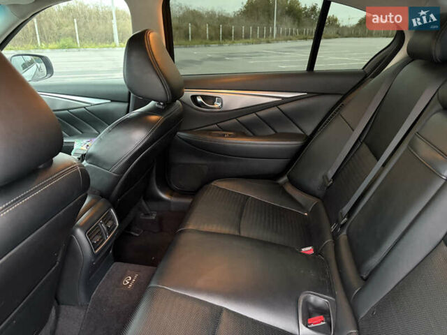 Серый Инфинити Q50, объемом двигателя 3.5 л и пробегом 173 тыс. км за 15300 $, фото 13 на Automoto.ua