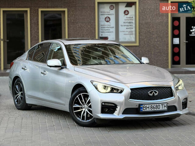 Серый Инфинити Q50, объемом двигателя 3.5 л и пробегом 89 тыс. км за 16000 $, фото 6 на Automoto.ua