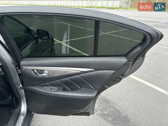 Серый Инфинити Q50, объемом двигателя 3.5 л и пробегом 173 тыс. км за 14400 $, фото 12 на Automoto.ua