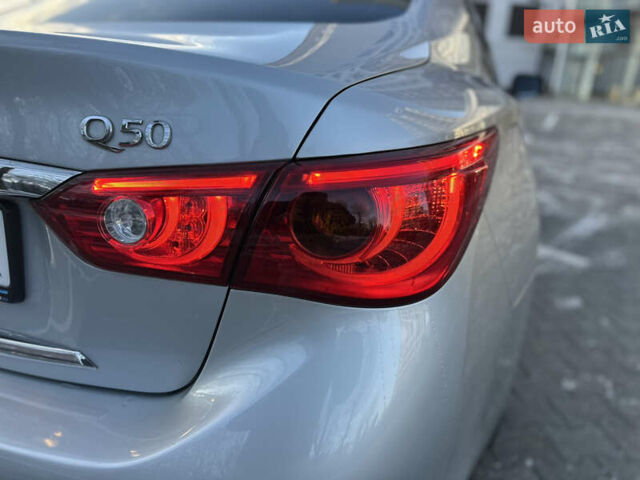 Сірий Інфініті Q50, об'ємом двигуна 2.14 л та пробігом 185 тис. км за 14800 $, фото 17 на Automoto.ua