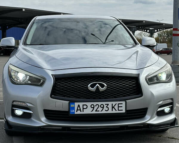 Серый Инфинити Q50, объемом двигателя 3.7 л и пробегом 171 тыс. км за 14900 $, фото 2 на Automoto.ua