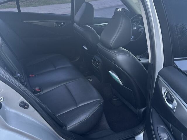 Сірий Інфініті Q50, об'ємом двигуна 2.1 л та пробігом 136 тис. км за 16000 $, фото 3 на Automoto.ua