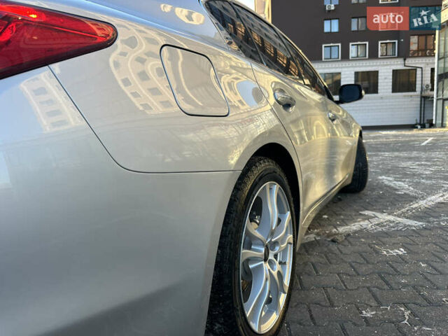 Сірий Інфініті Q50, об'ємом двигуна 2.14 л та пробігом 185 тис. км за 14800 $, фото 8 на Automoto.ua