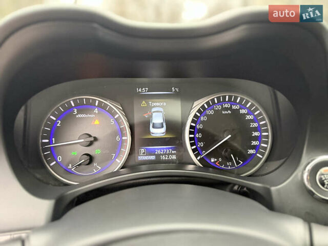 Сірий Інфініті Q50, об'ємом двигуна 2.14 л та пробігом 262 тис. км за 15500 $, фото 14 на Automoto.ua