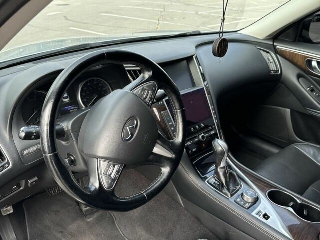 Серый Инфинити Q50, объемом двигателя 3.7 л и пробегом 171 тыс. км за 14900 $, фото 6 на Automoto.ua