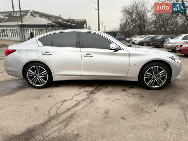Сірий Інфініті Q50, об'ємом двигуна 2.14 л та пробігом 262 тис. км за 15500 $, фото 10 на Automoto.ua