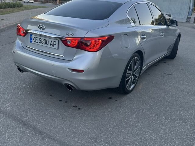 Сірий Інфініті Q50, об'ємом двигуна 2.1 л та пробігом 136 тис. км за 16000 $, фото 6 на Automoto.ua